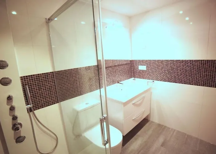 2pau - Λορέτ Ντε Μαρ