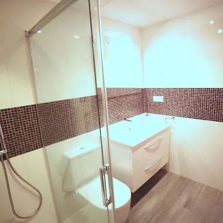 2pau - Λορέτ Ντε Μαρ